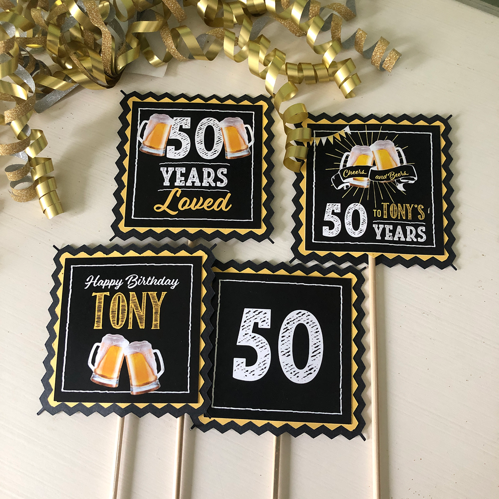 Black and gold table decor  Birthday party decorations, Black and gold  party decorations, Gold birthday party